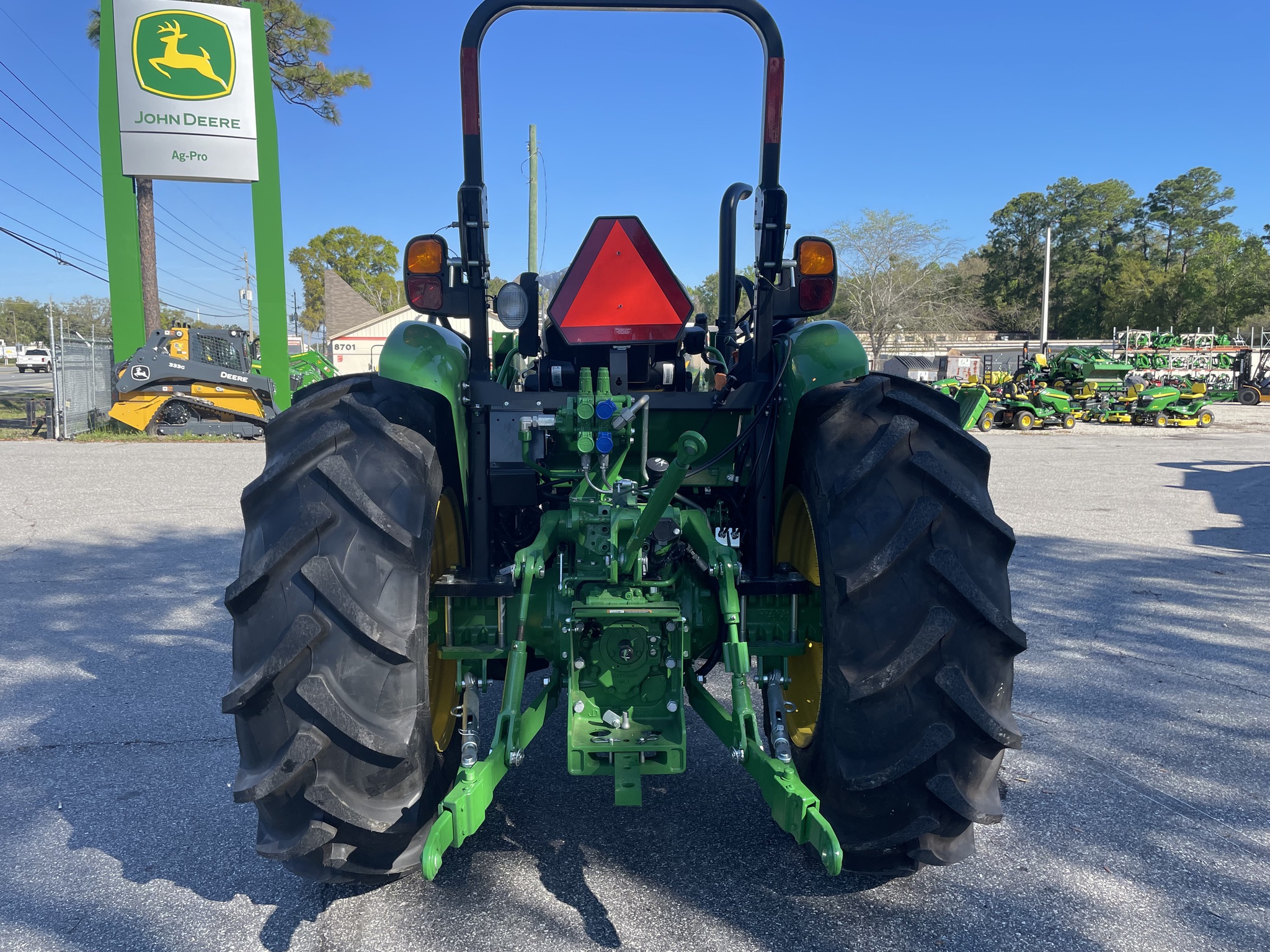 2025 John Deere 5090E Image 7