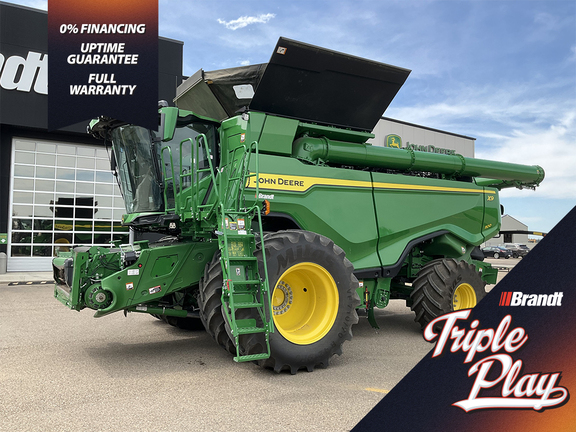 Photo of a 2023 John Deere X9 1100