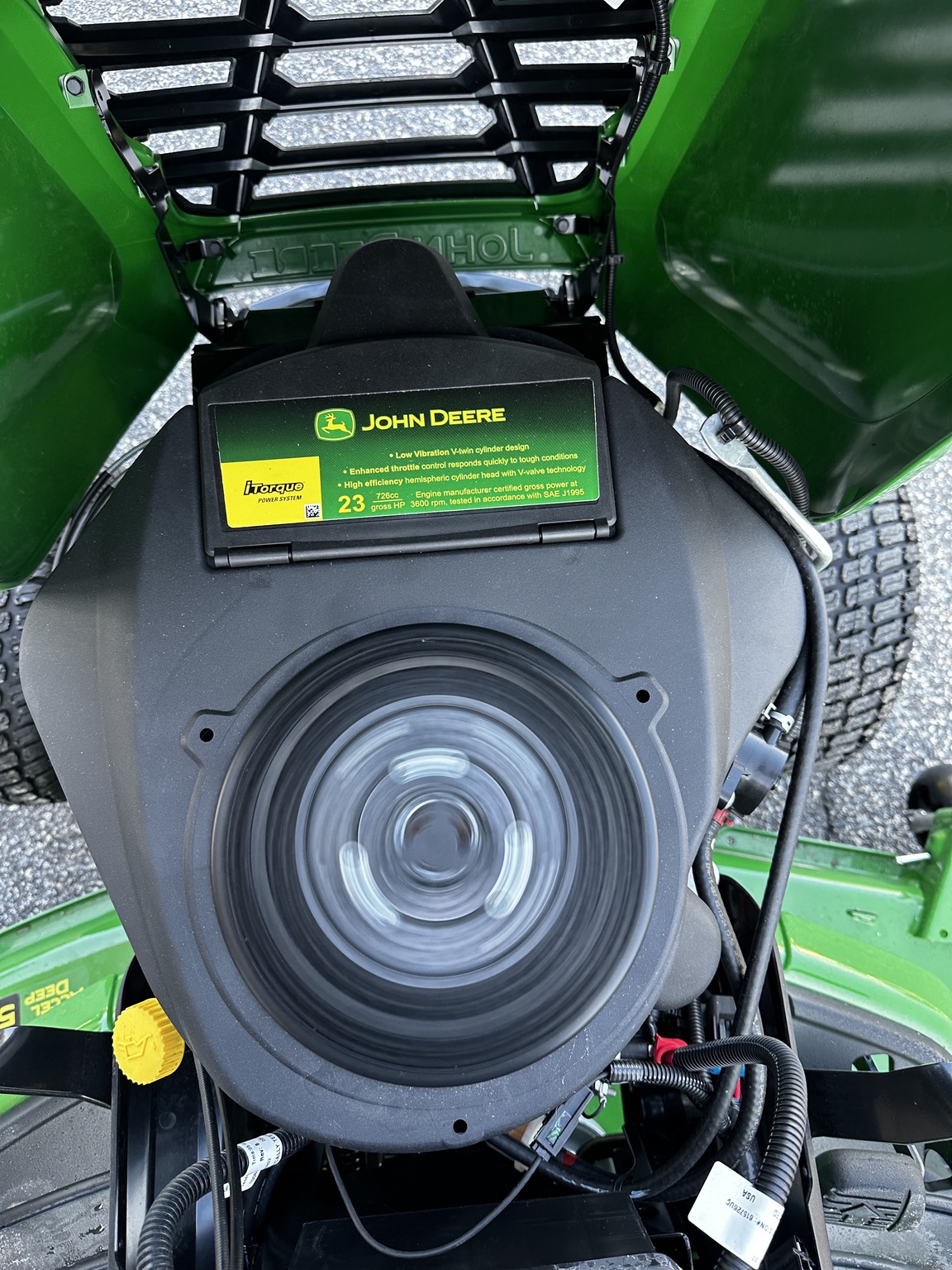 2025 John Deere X380 Image 8