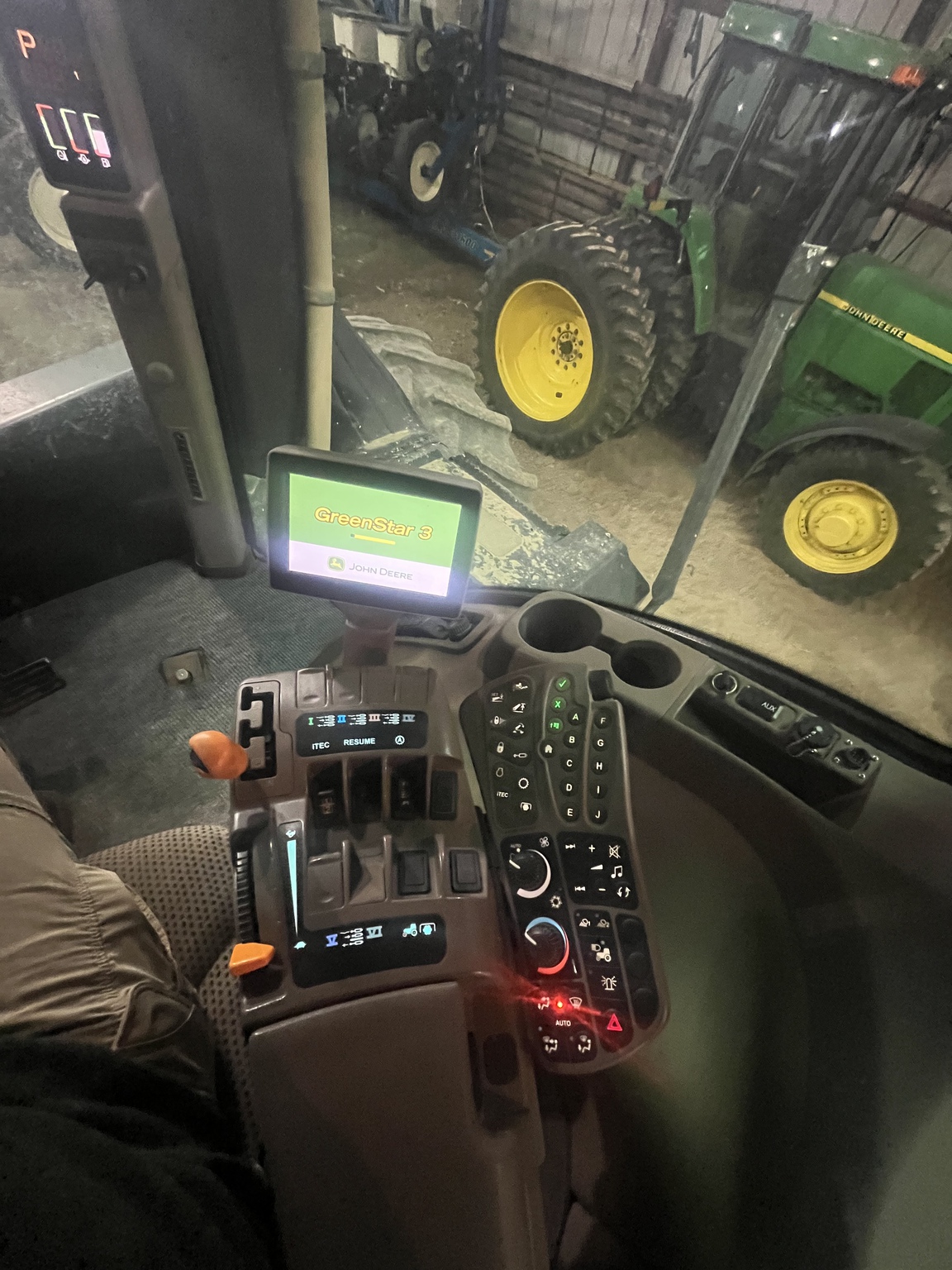 2014 John Deere 9410R Image 4
