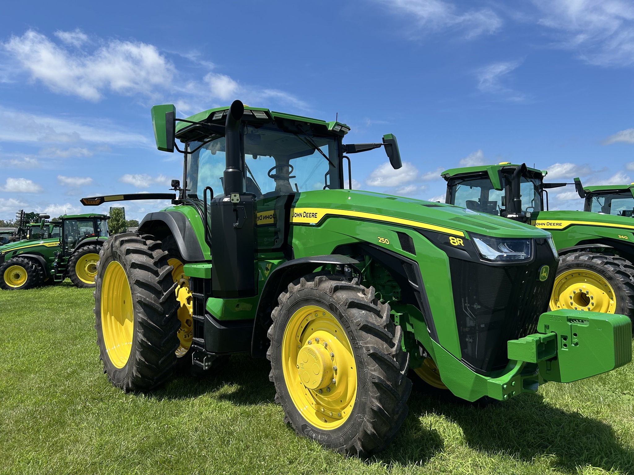  2024 John Deere 8R 250 at Heritage Tractor in Lacon, IL
