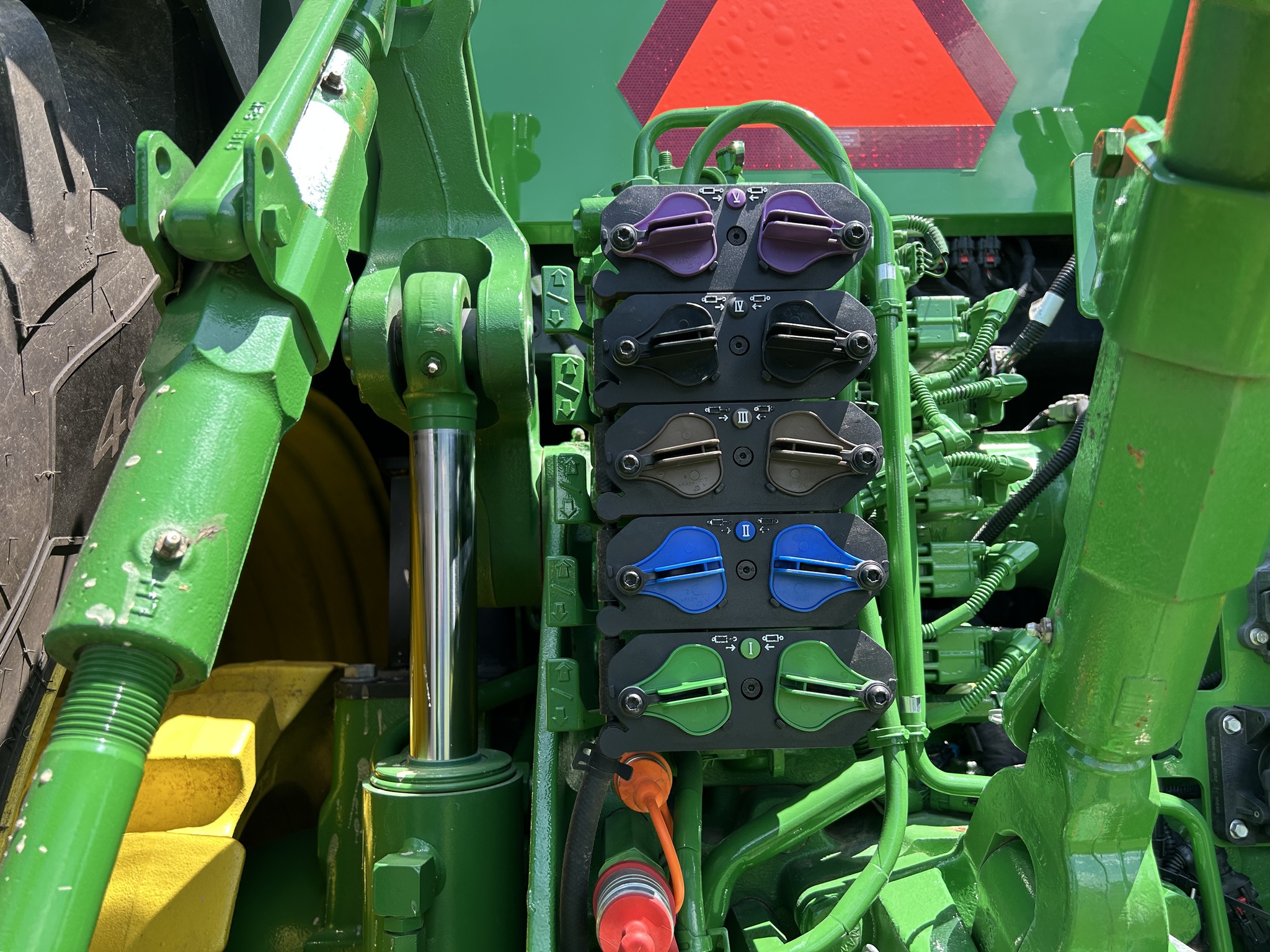  2024 John Deere 8R 250 at Heritage Tractor in Lacon, IL