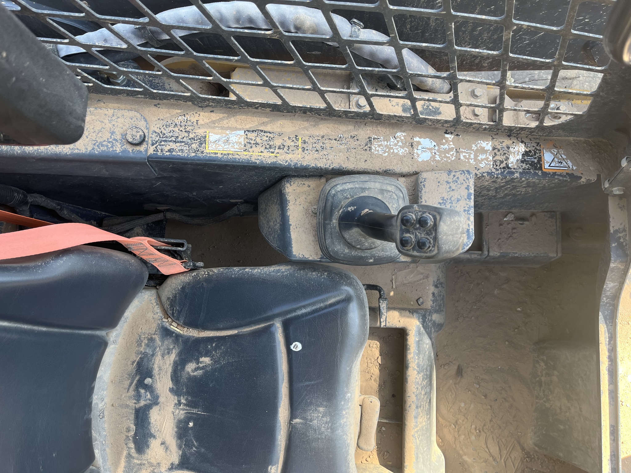 2023 John Deere 324G Image 7