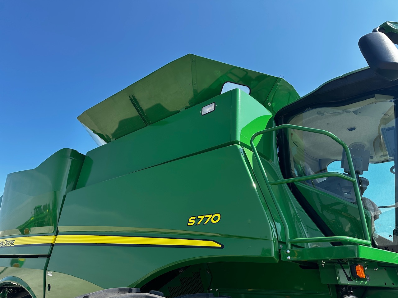  2021 John Deere S770 at Heritage Tractor in Galesburg, IL