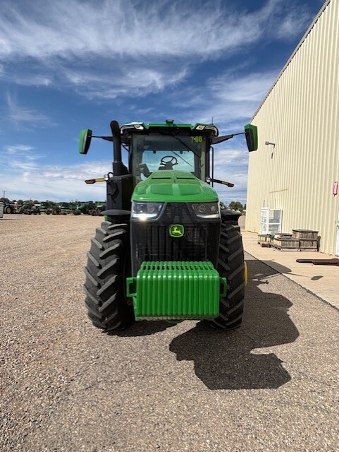 2023 John Deere 8R 250 Image 8
