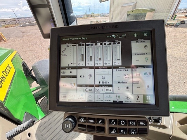 2023 John Deere 8R 250 Image 10