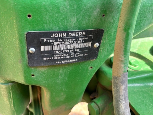 2023 John Deere 8R 250 Image 12