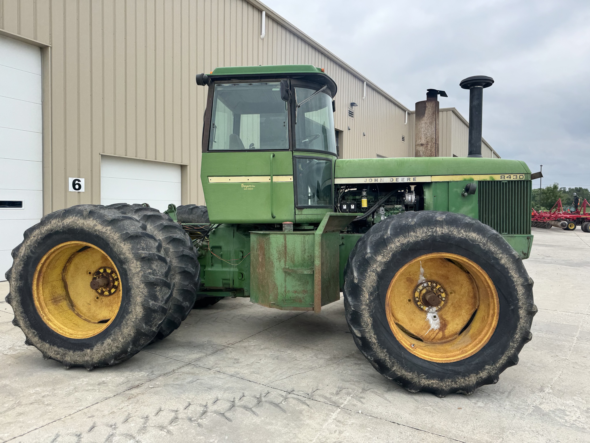 1975 John Deere 8430 Image 3