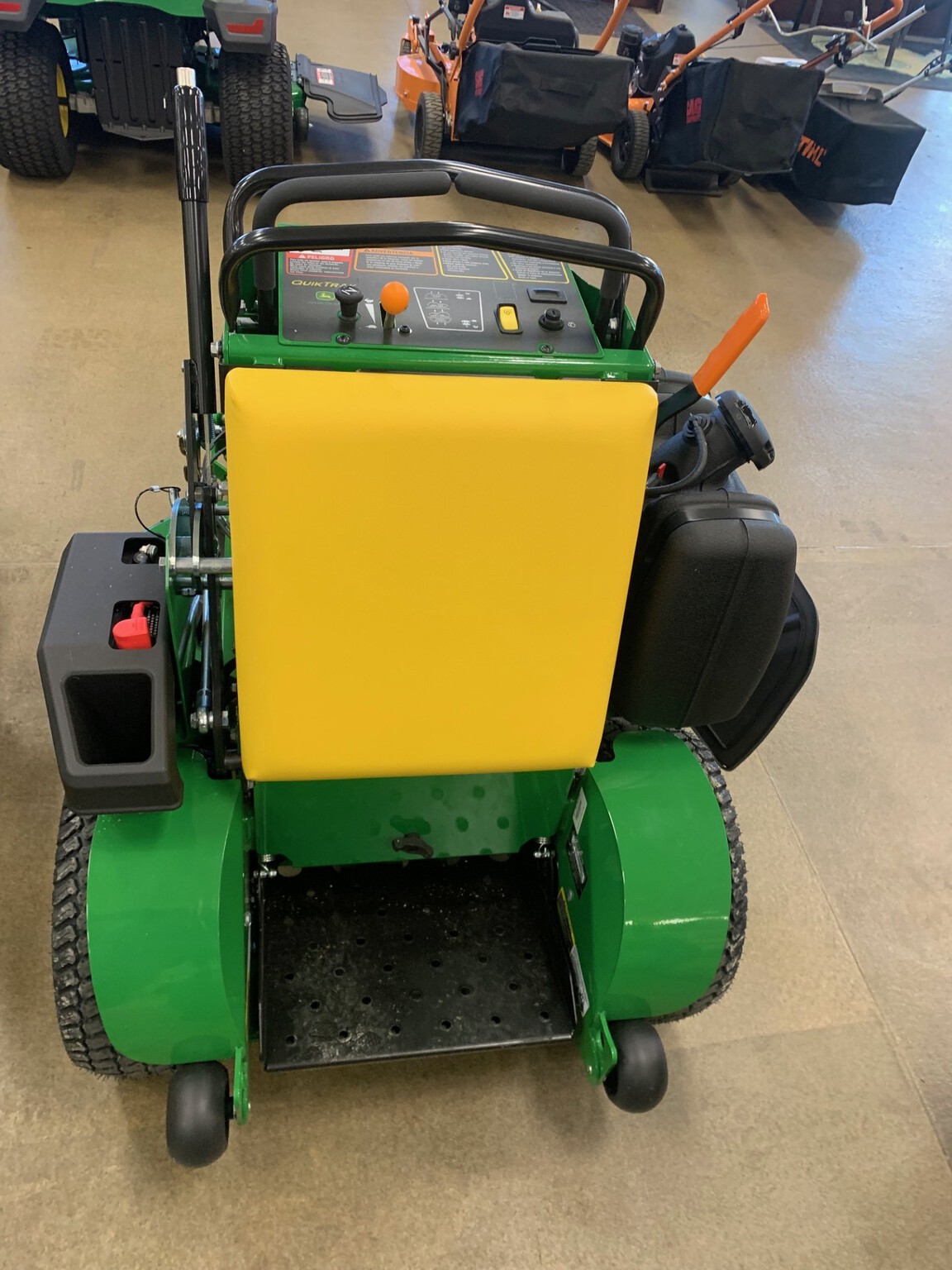 2025 John Deere Q810E Image 4