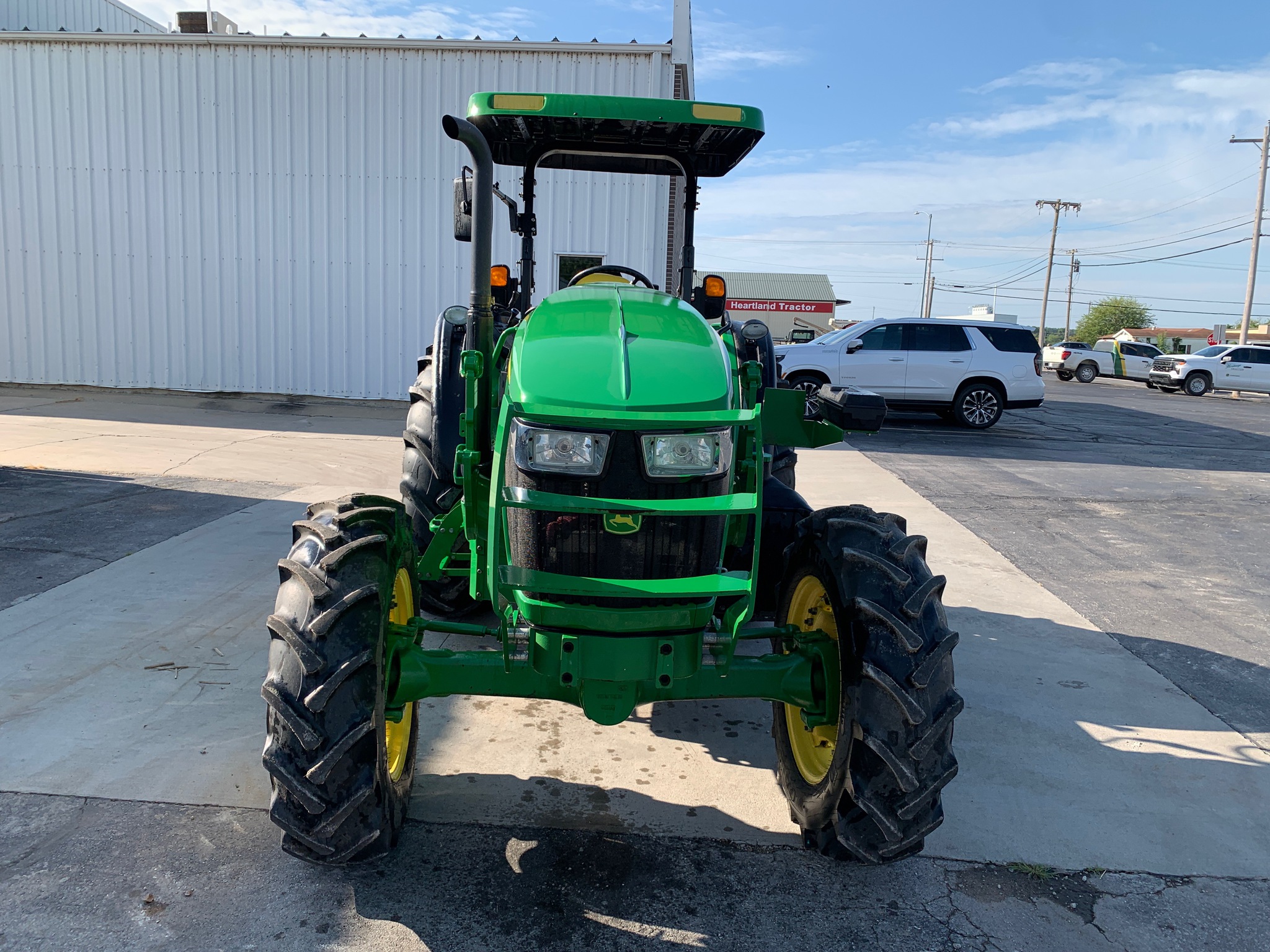  2019 John Deere 5090E at Heritage Tractor in Lamar, MO