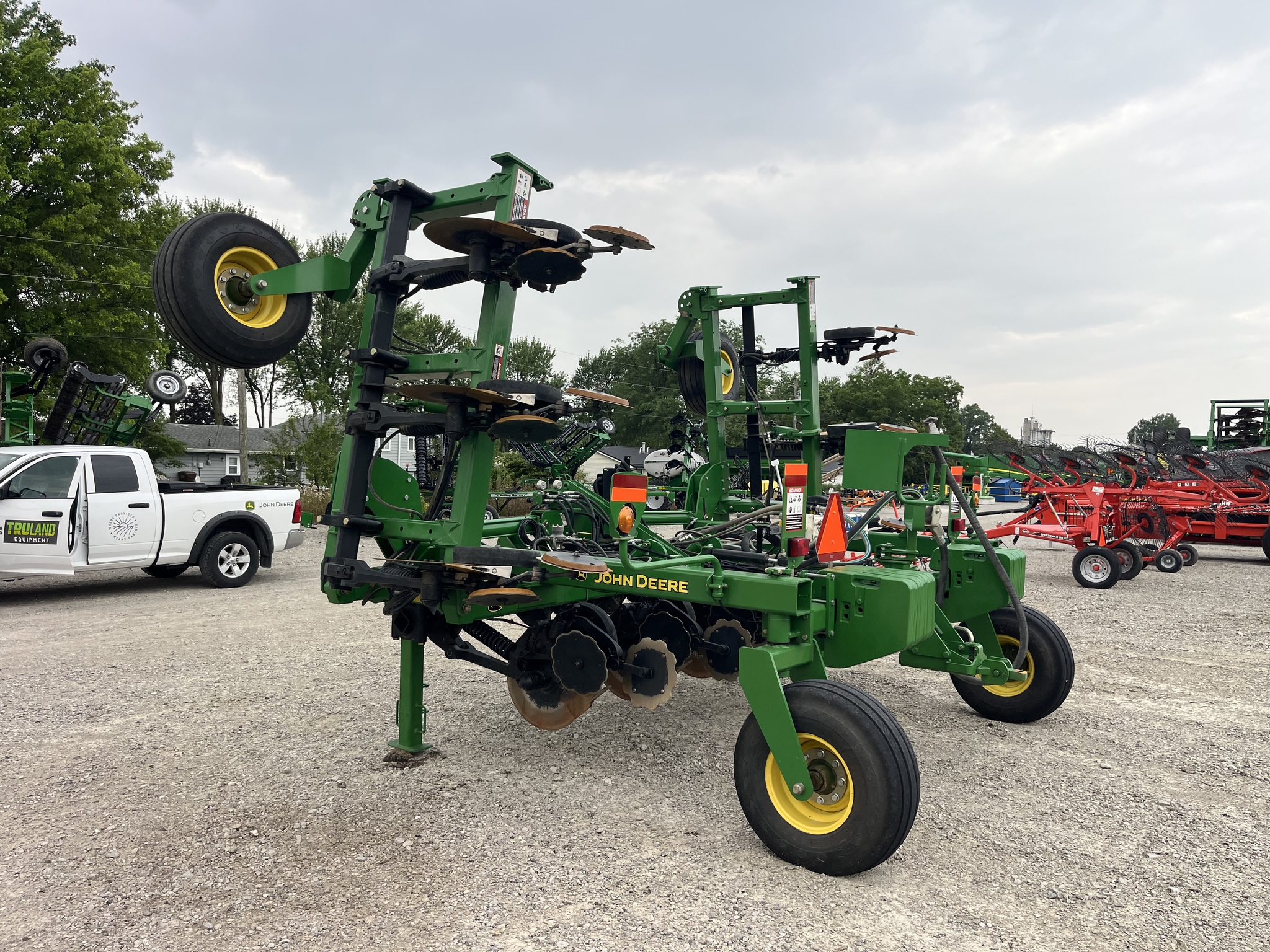 2011 John Deere 2510H Image 3
