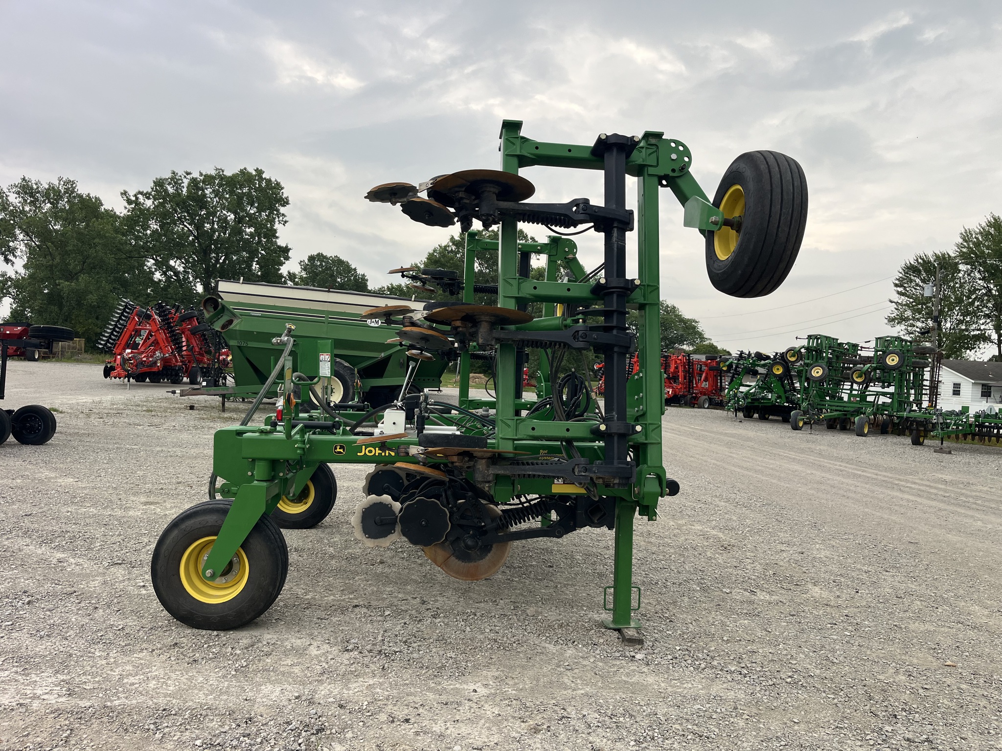 2011 John Deere 2510H Image 6