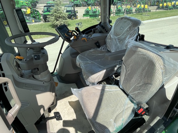 2023 John Deere 6R 155