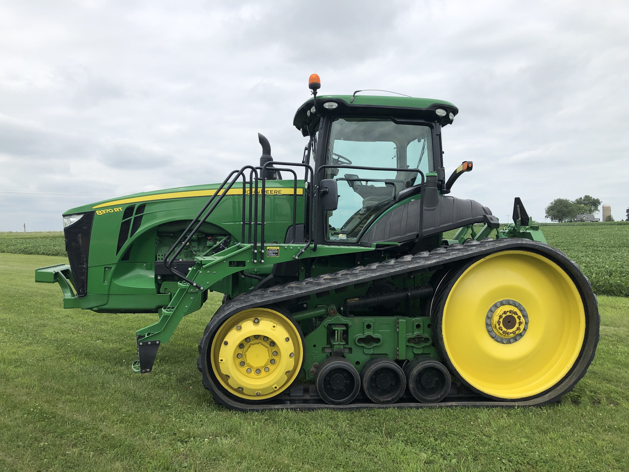 2016 John Deere 8370RT Image 2