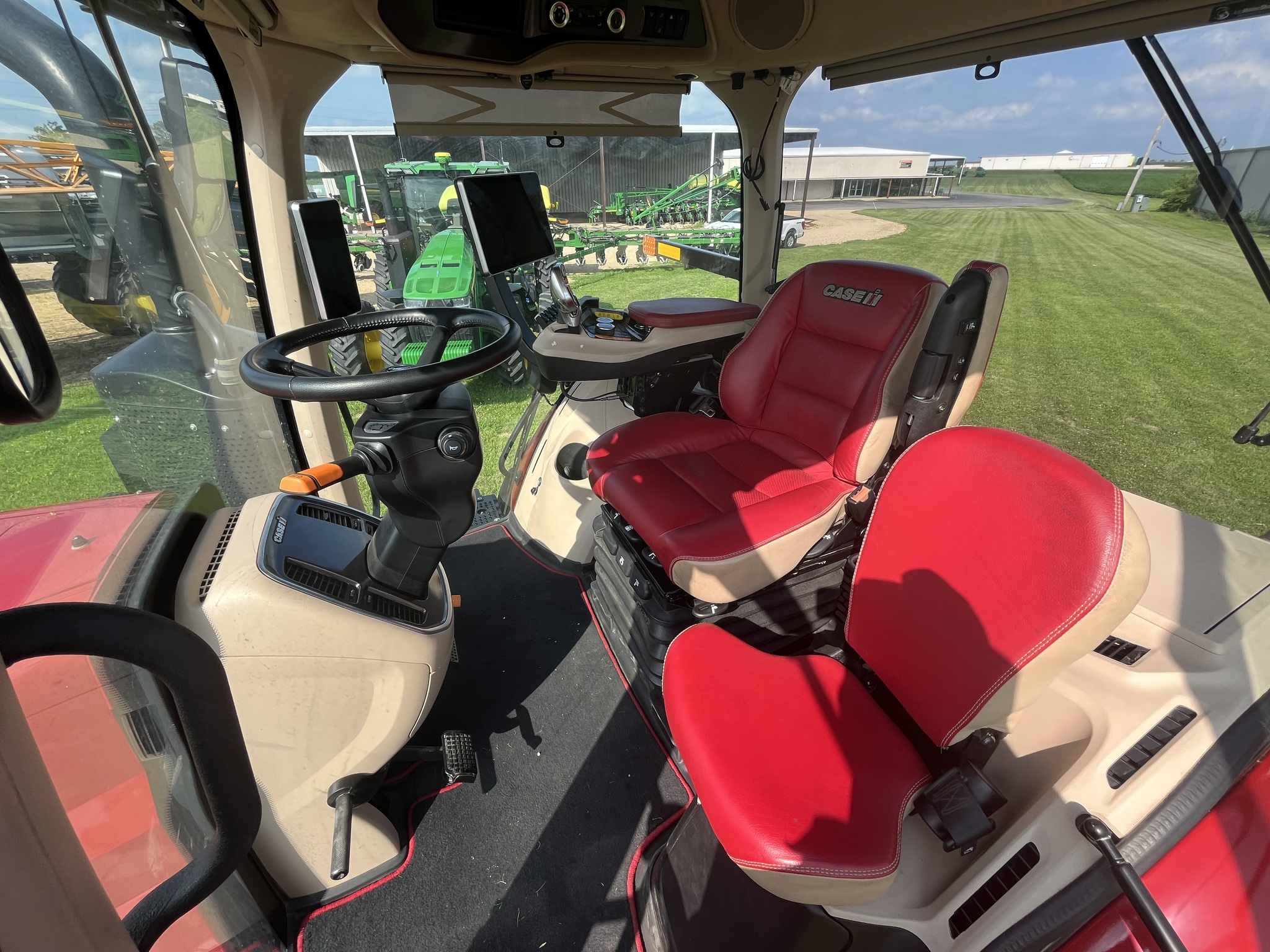  2024 Case IH Magnum 340 AFS at Heritage Tractor in Princeton, IL