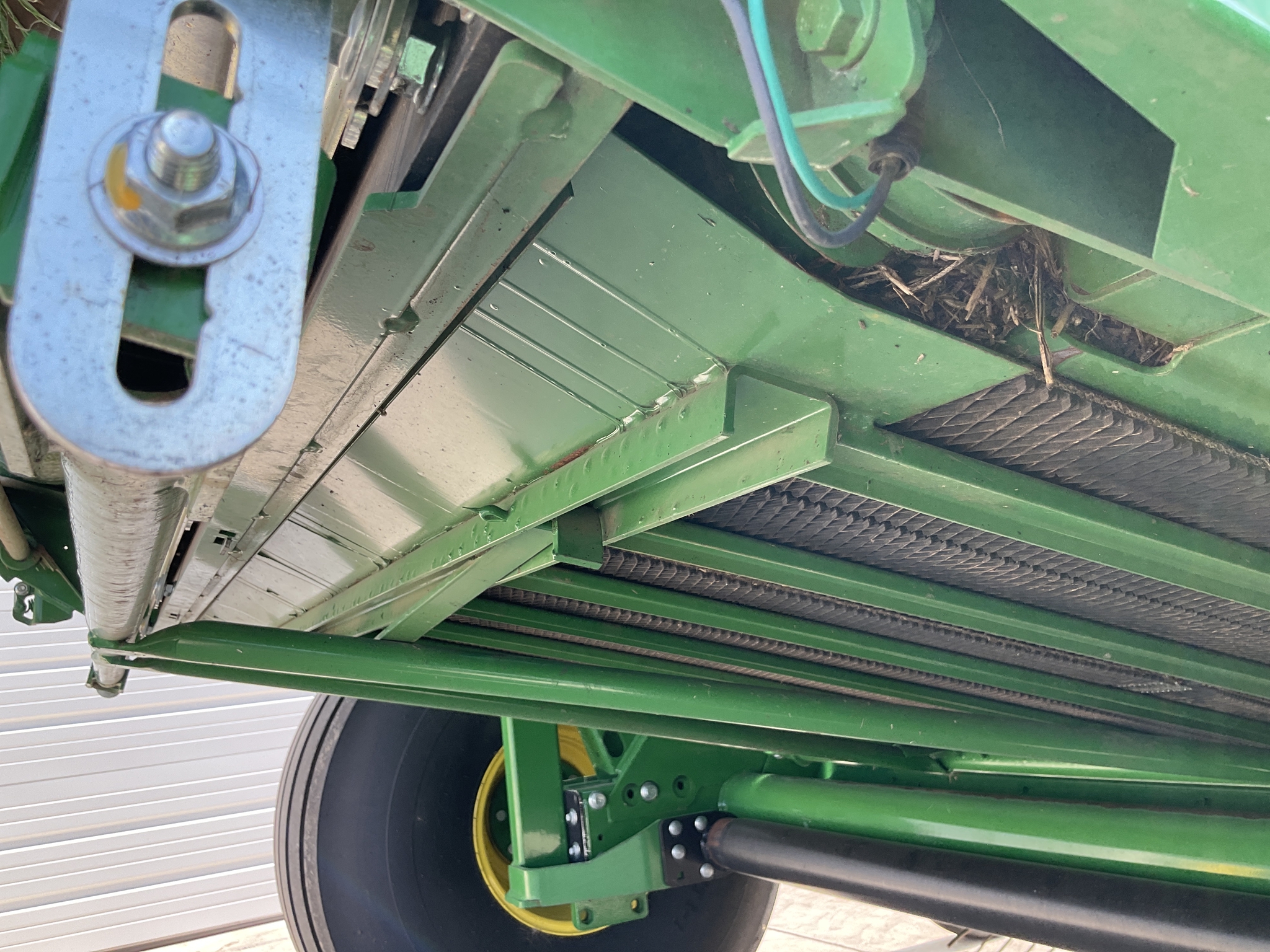 2023 John Deere 560M Image 10