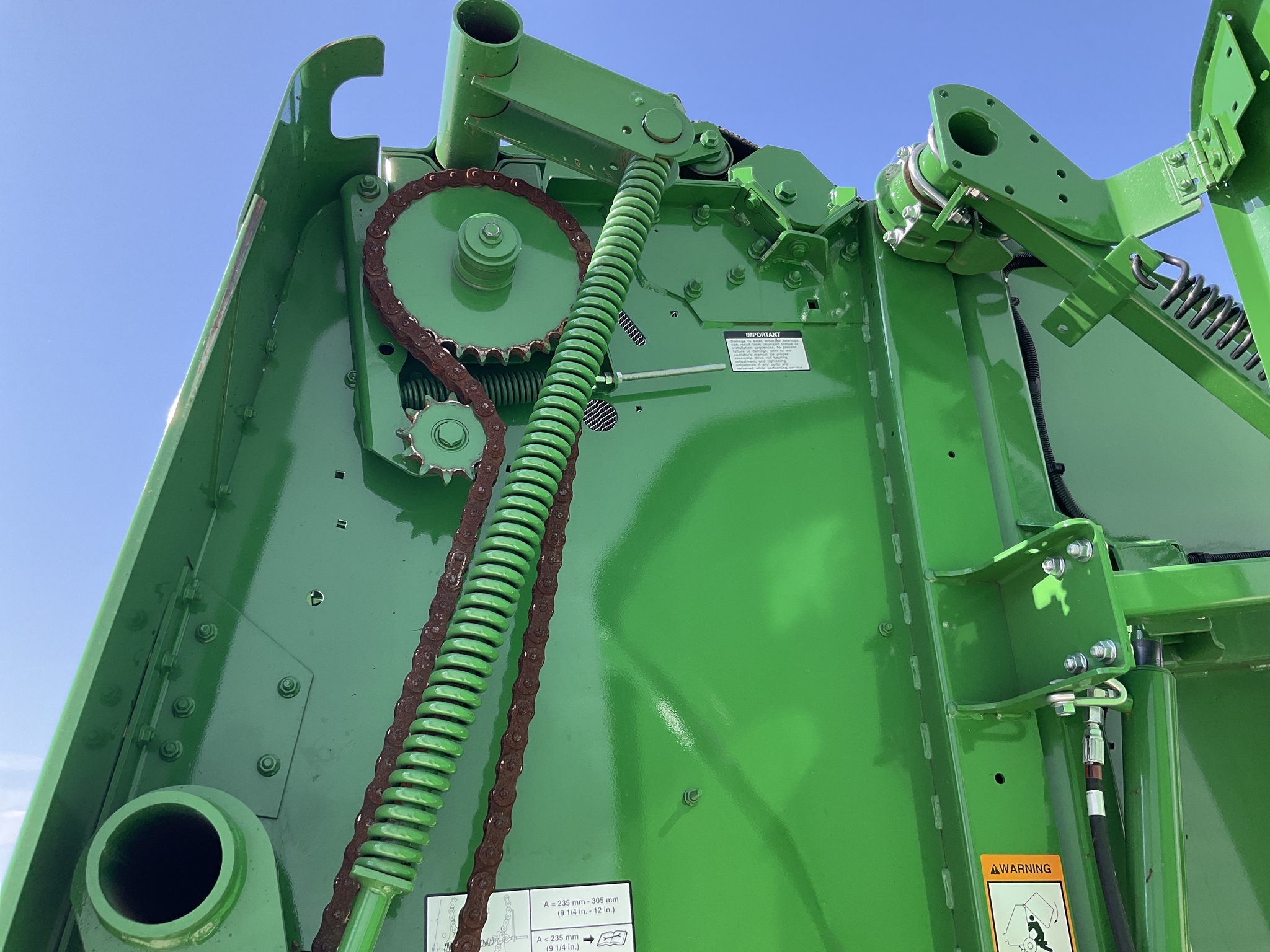 2023 John Deere 560M Image 11