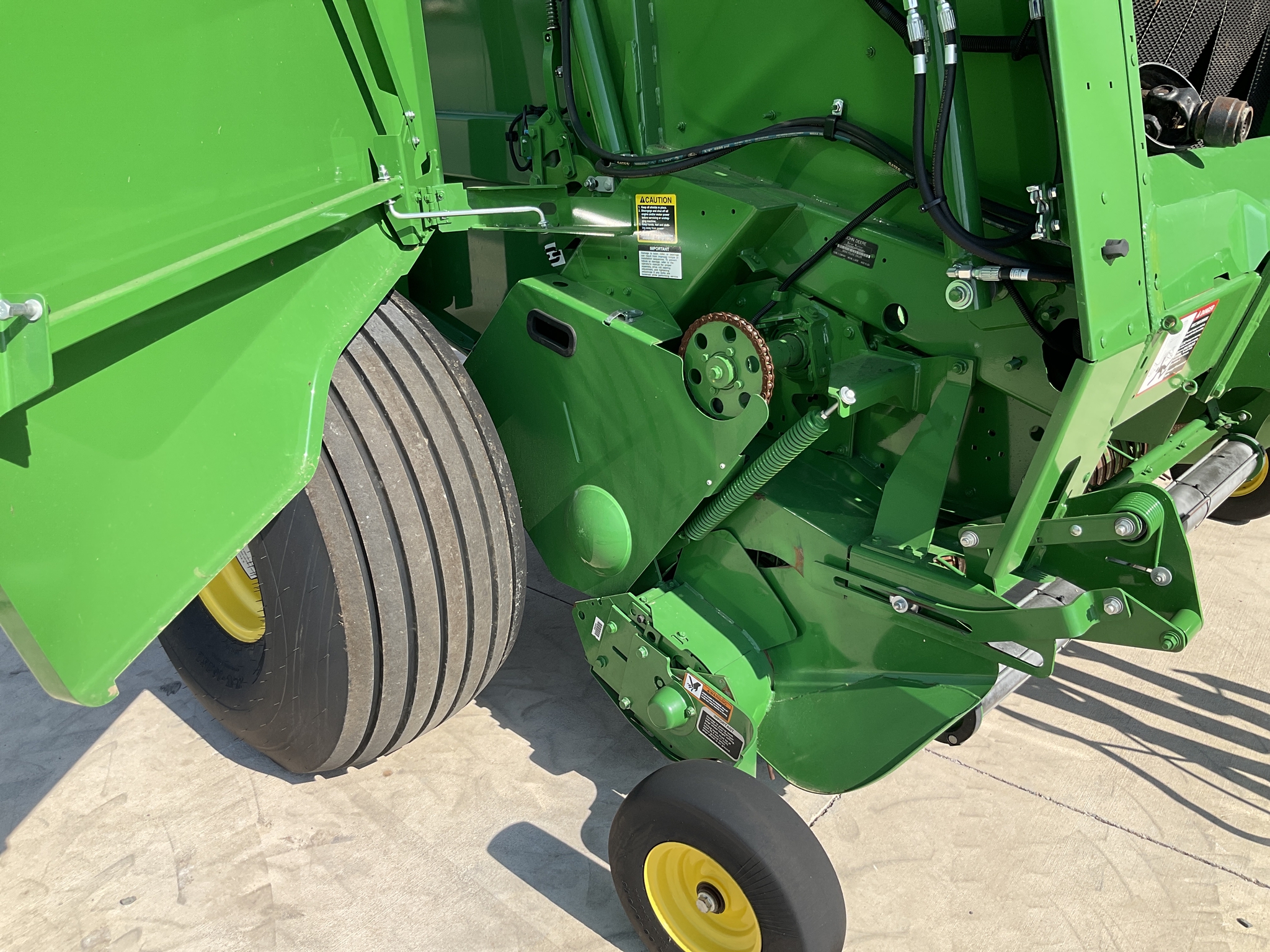 2023 John Deere 560M Image 15