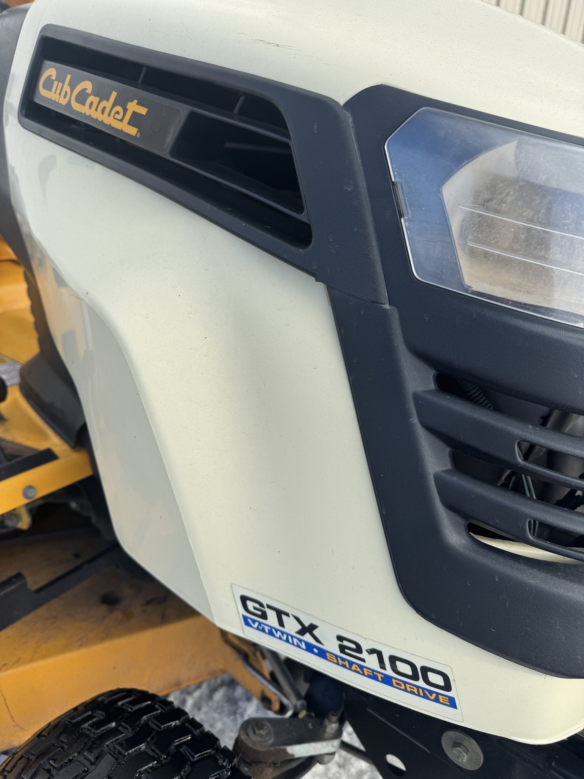 2012 Cub Cadet GTX2100 Image 12