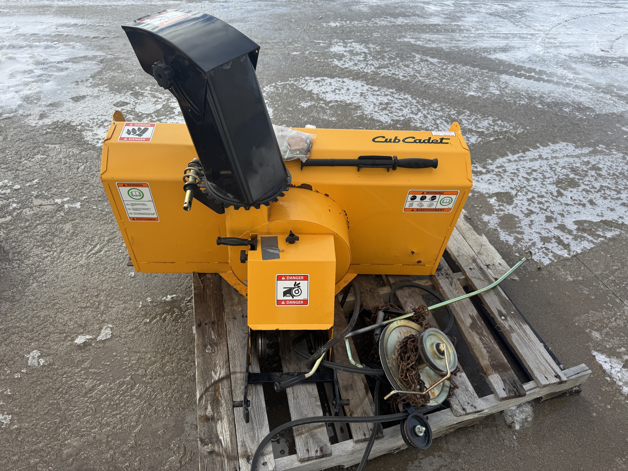 2012 Cub Cadet GTX2100 Image 17