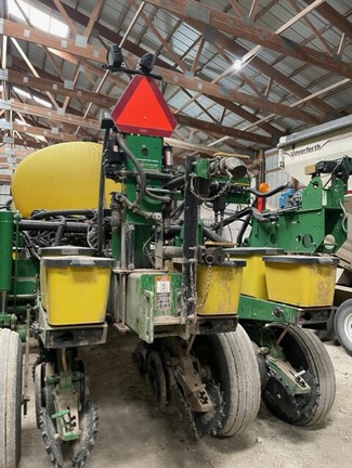 2008 John-Deere 1770NT