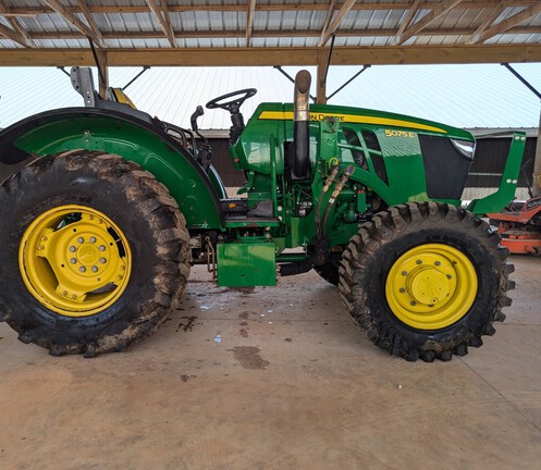 2022 John Deere 5075E