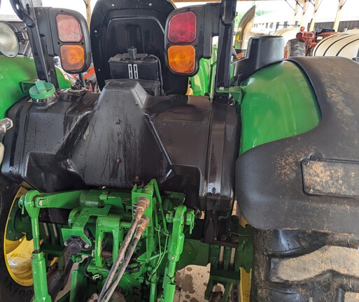 2022 John Deere 5075E