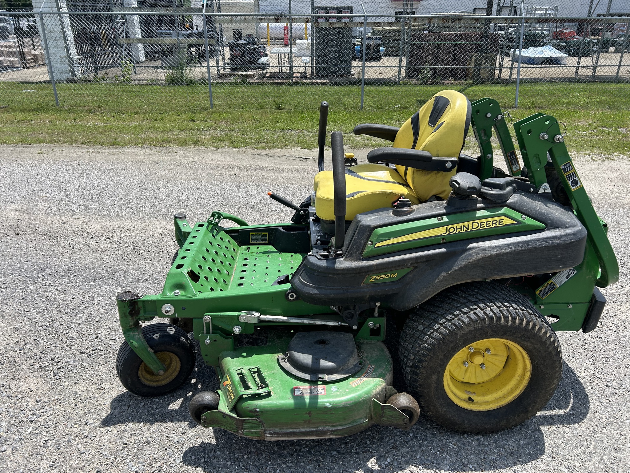 2018 John Deere Z950M Image 2