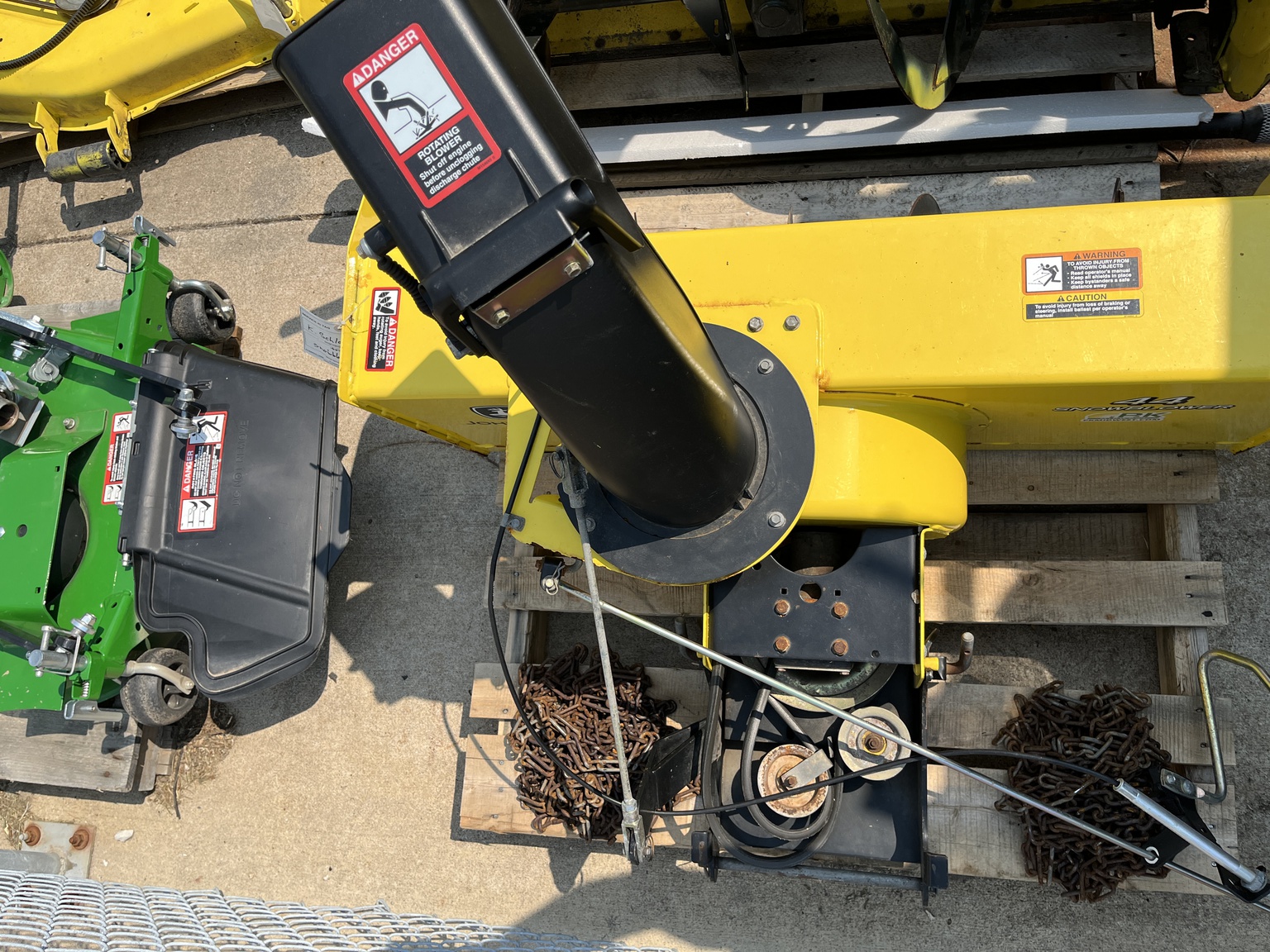 2011 John Deere 44 Image 2