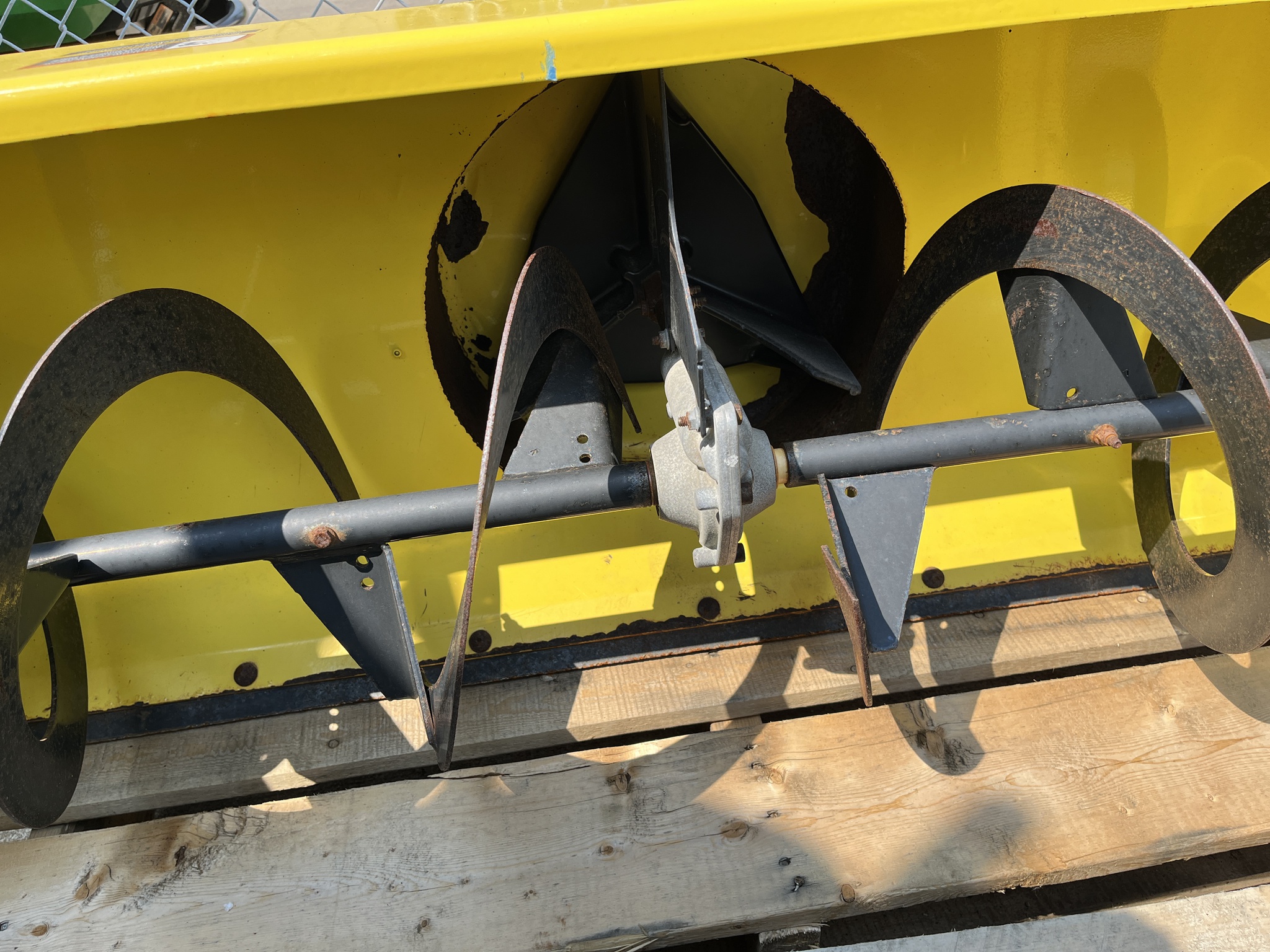 2011 John Deere 44 Image 3