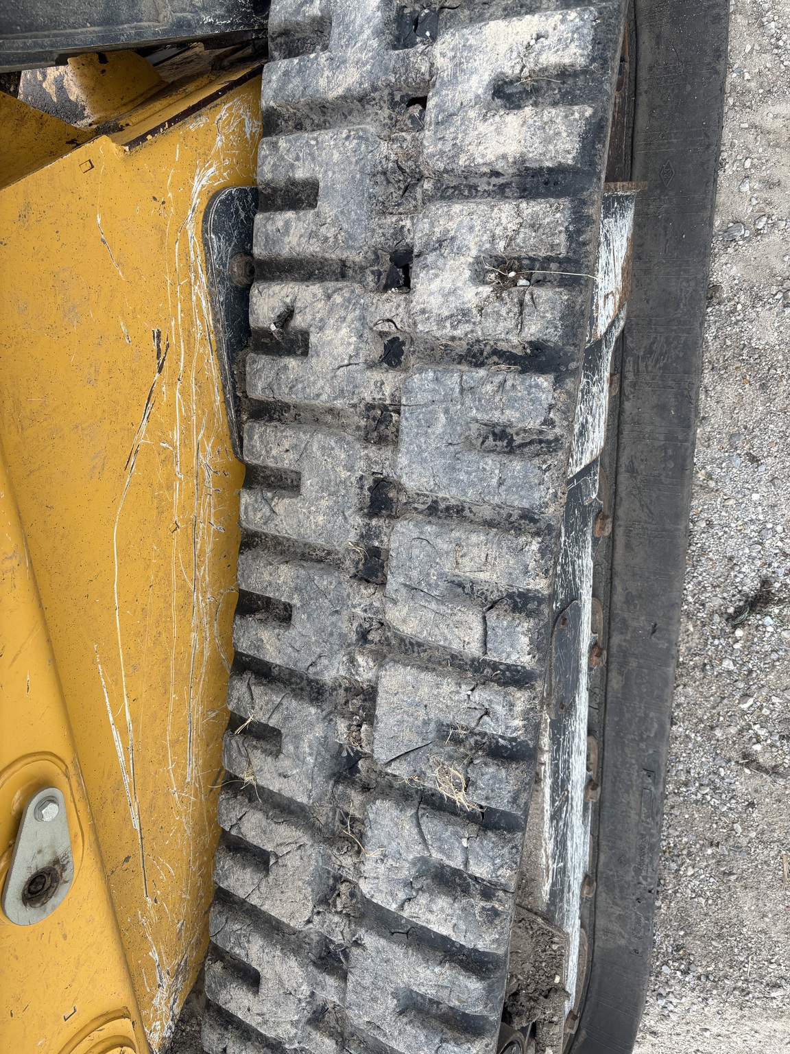 2020 John Deere 333G Image 13