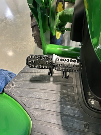 2024 John Deere 4044R (9th thumbnail)