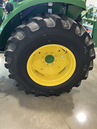 2024 John Deere 4044R (14th thumbnail)