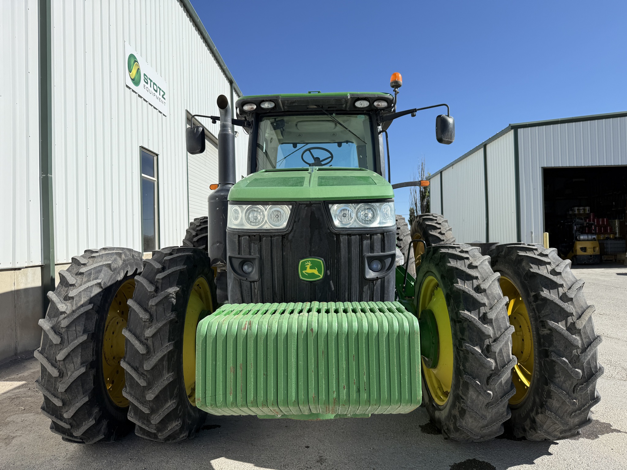 2014 John Deere 8285R Image 6