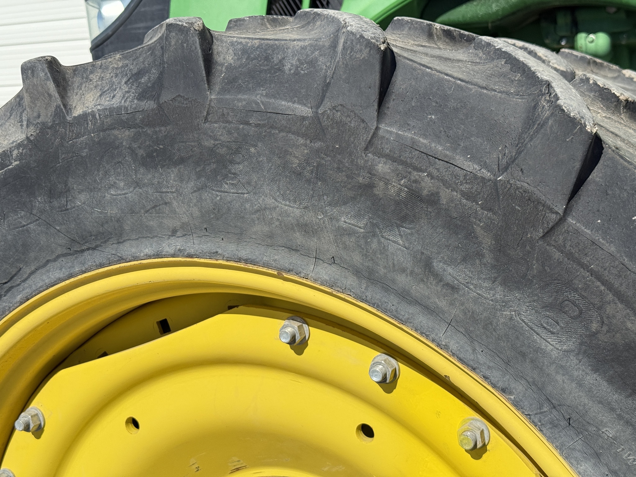2014 John Deere 8285R Image 18