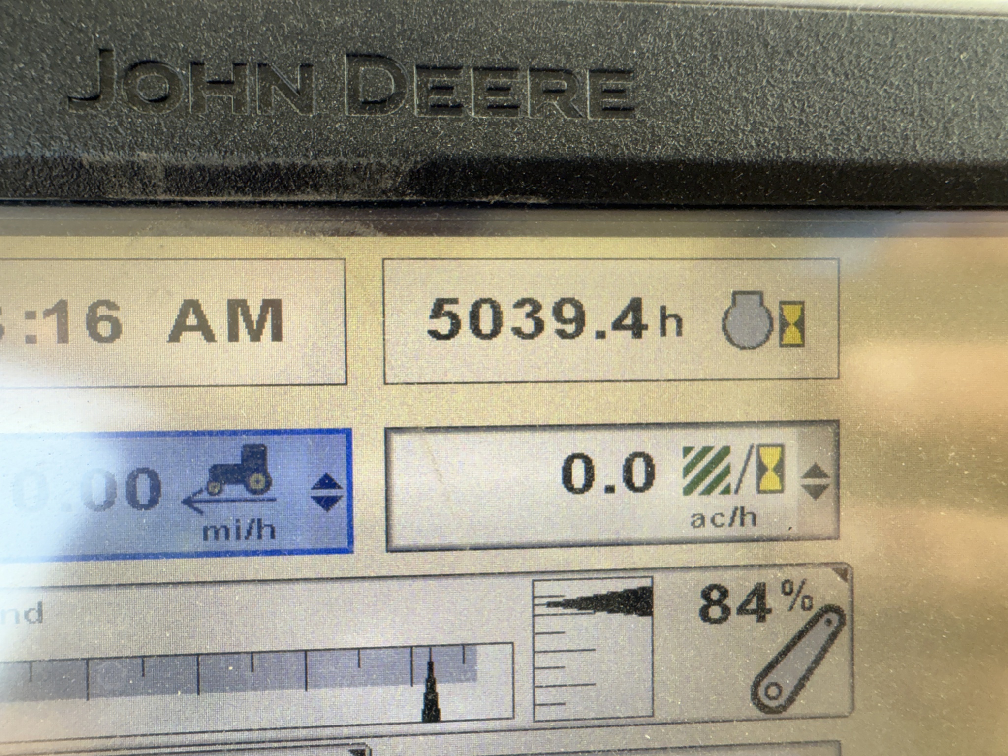 2014 John Deere 8285R Image 22