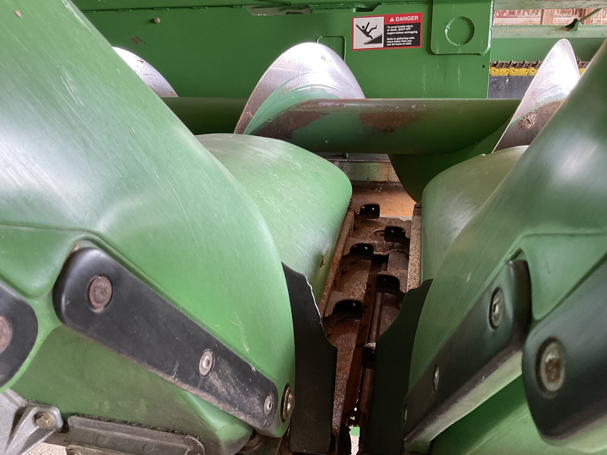 2012 John Deere 608C Image 8