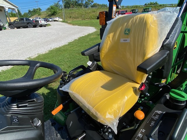 2025 John Deere 1025R Image 6