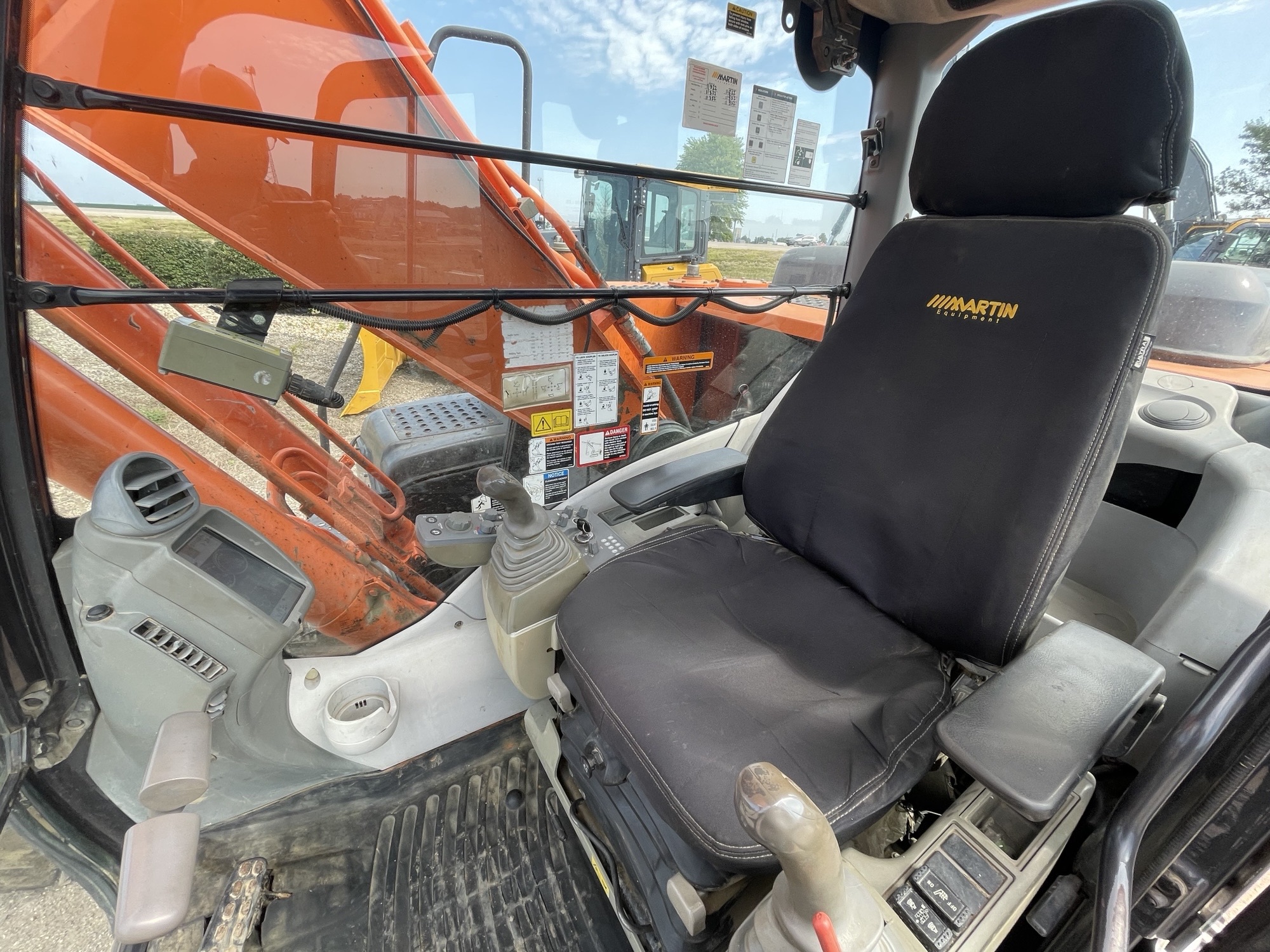 2014 Hitachi ZX210LC-5 Image 9