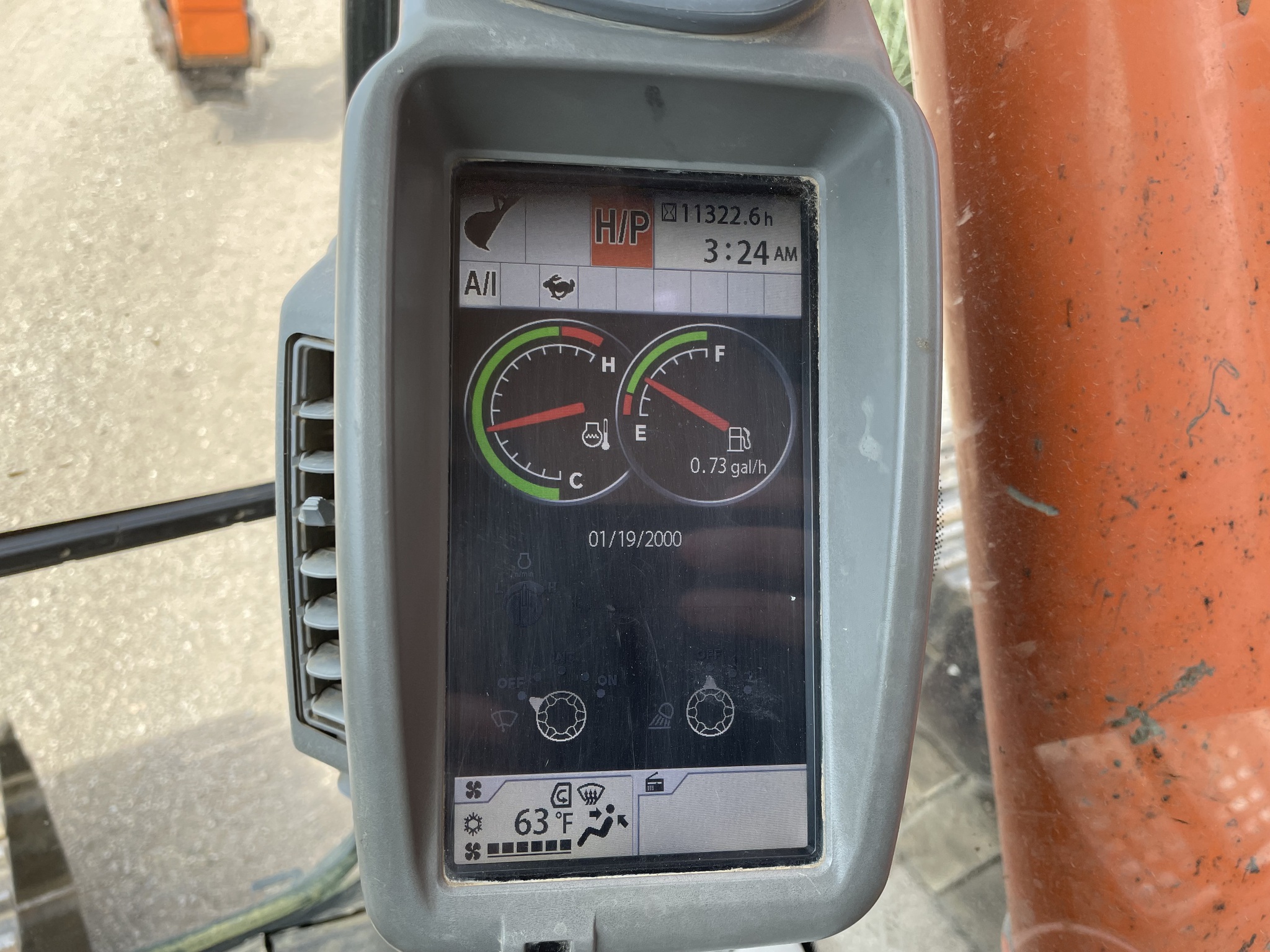 2014 Hitachi ZX210LC-5 Image 10