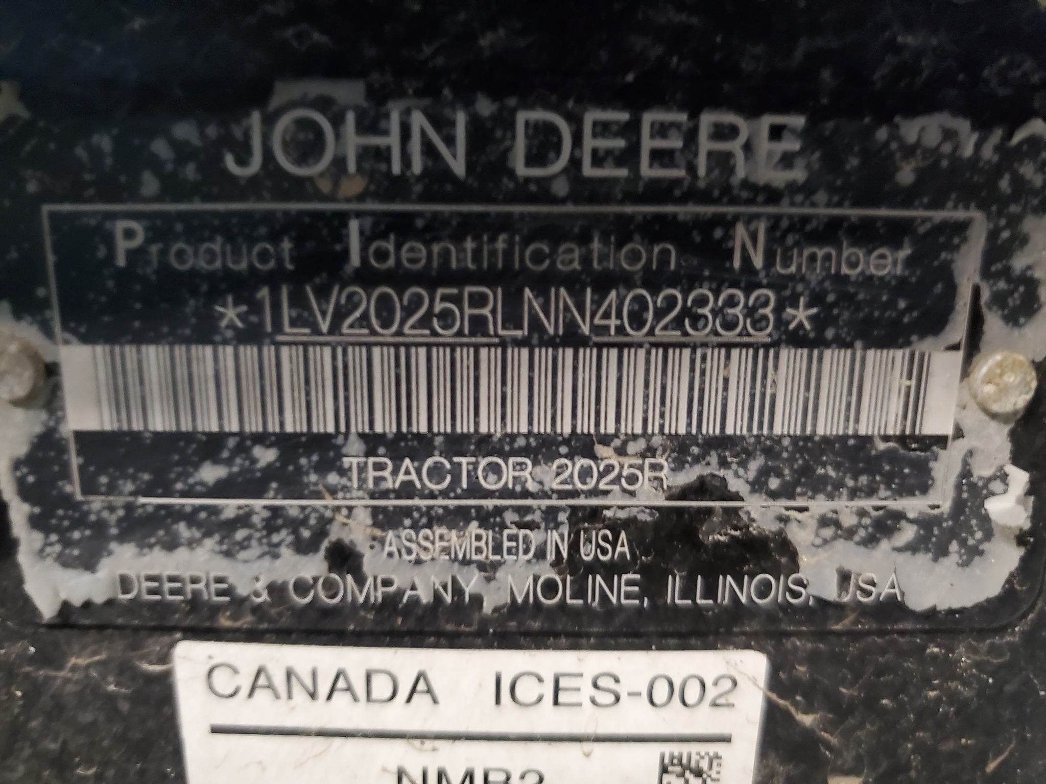 2022 John Deere 2025R Image 3