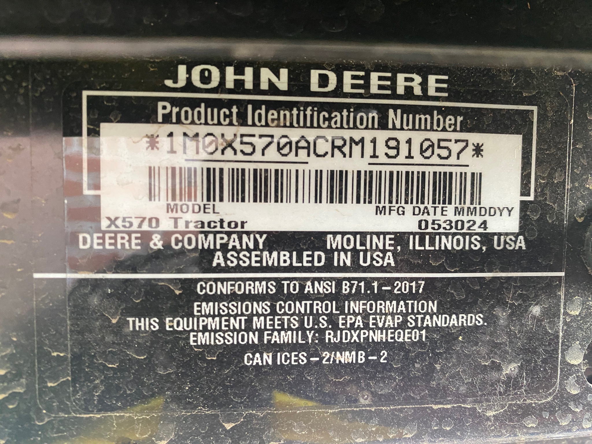 2024 John Deere X570 Image 9