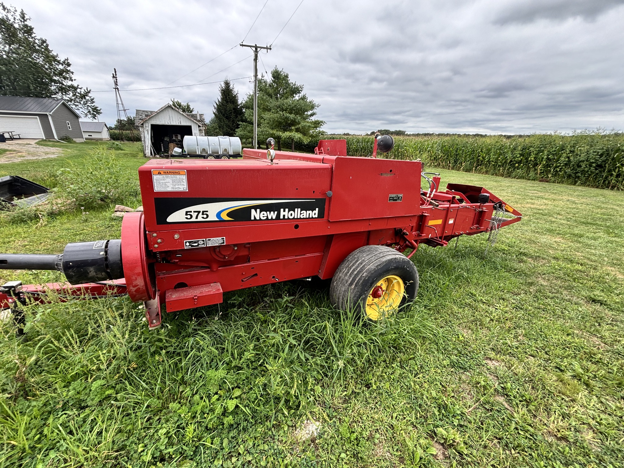 2005 New Holland 575 Image 2