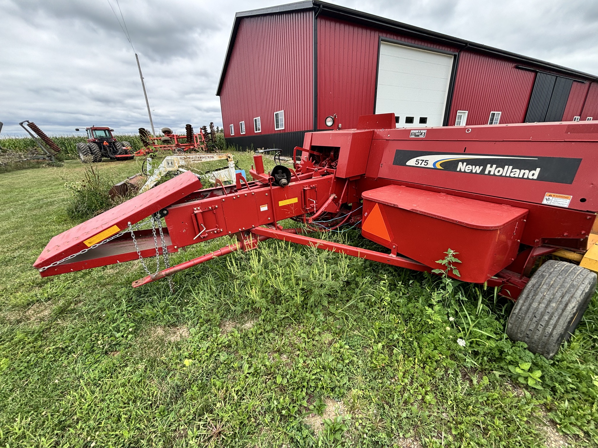2005 New Holland 575 Image 6