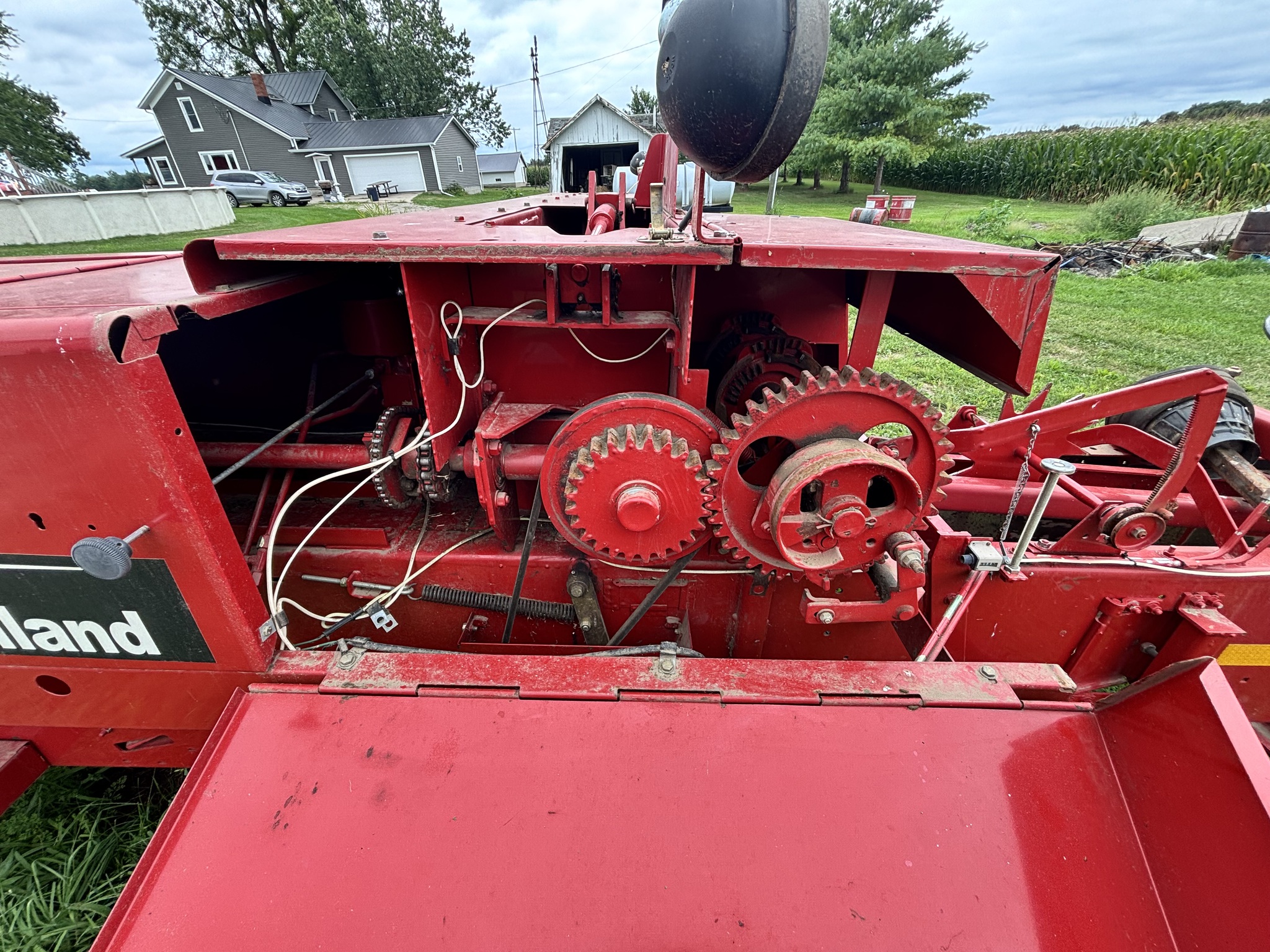 2005 New Holland 575 Image 3