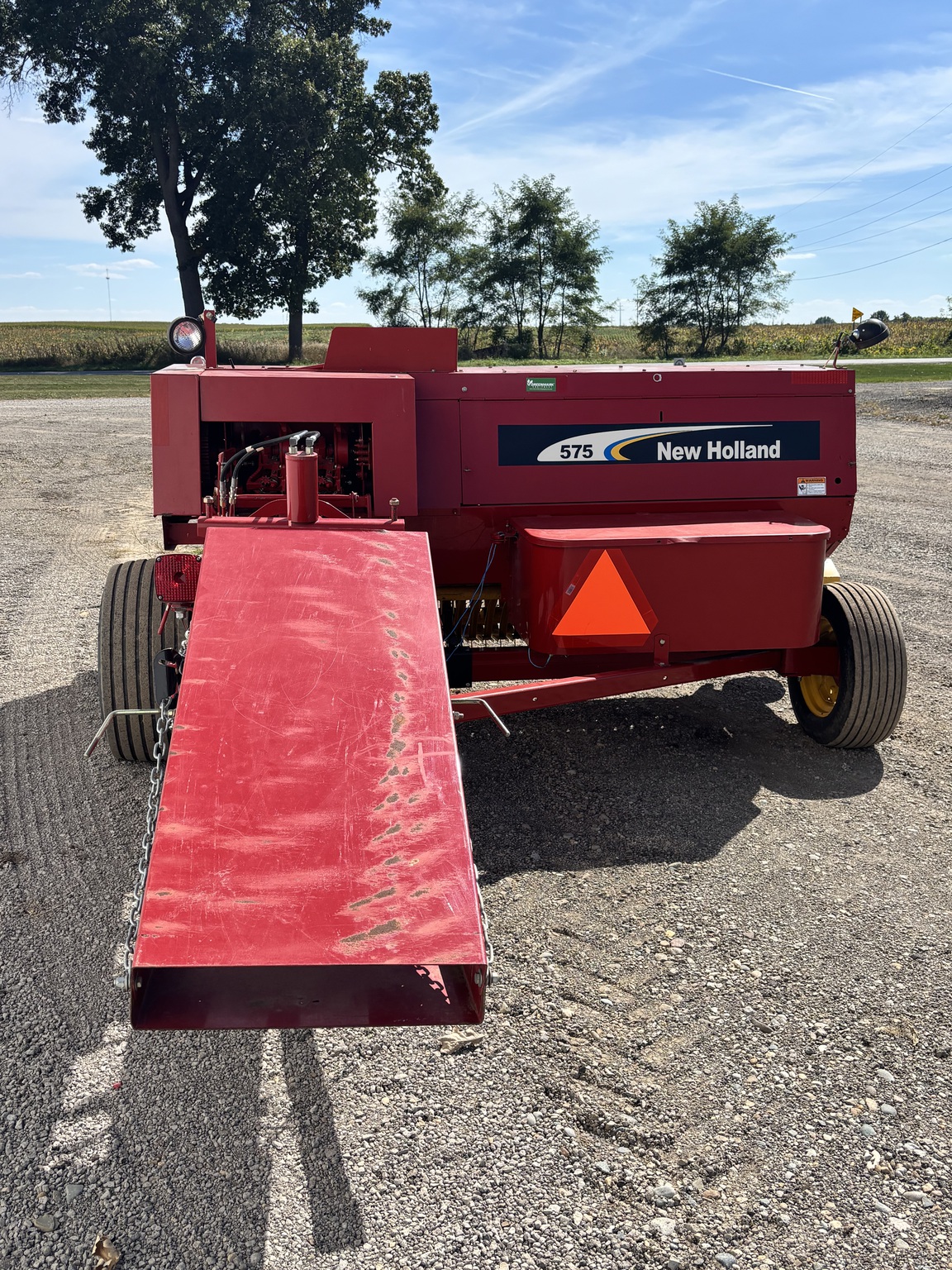 2005 New Holland 575 Image 2