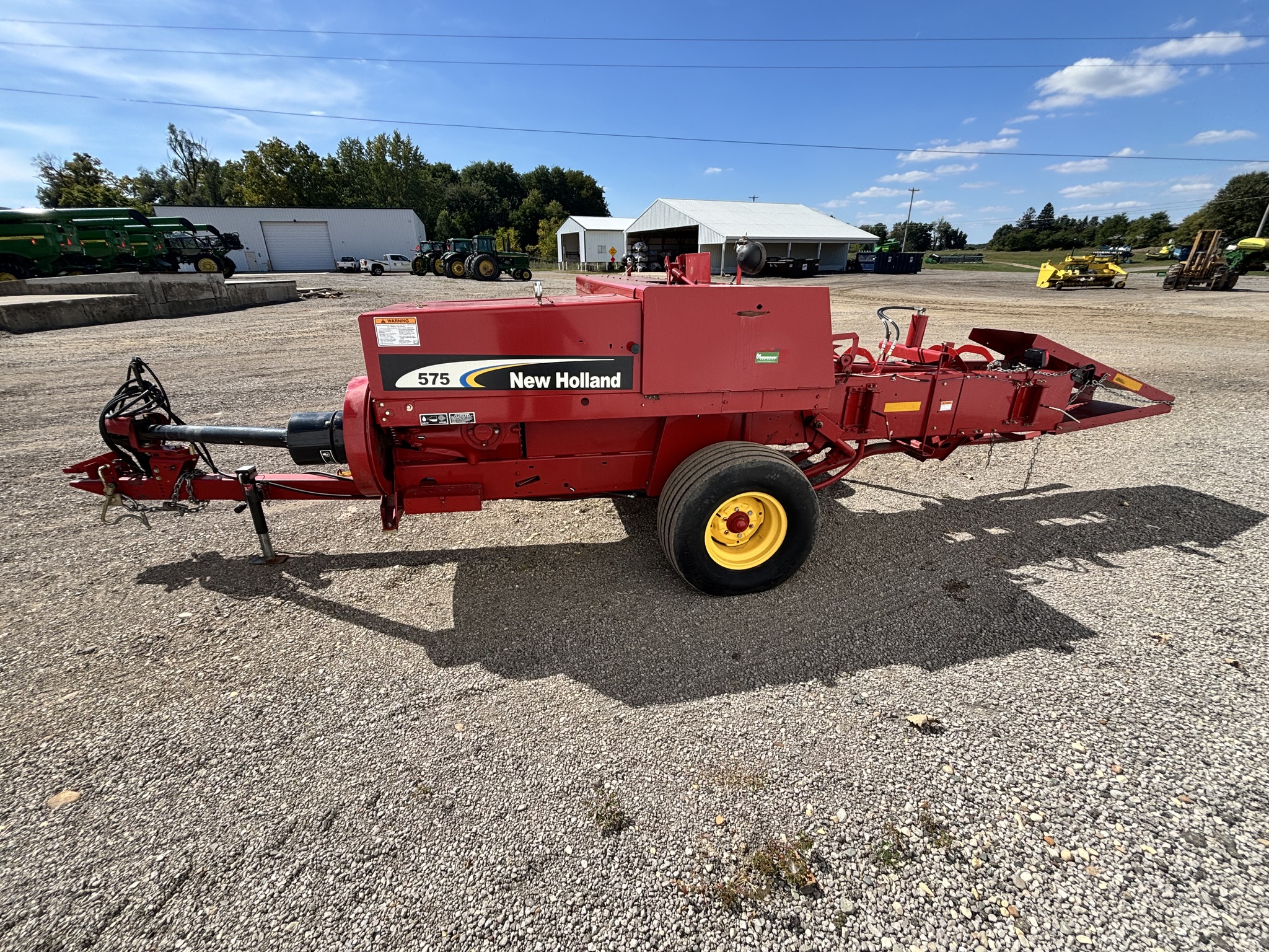 2005 New Holland 575 Image 3