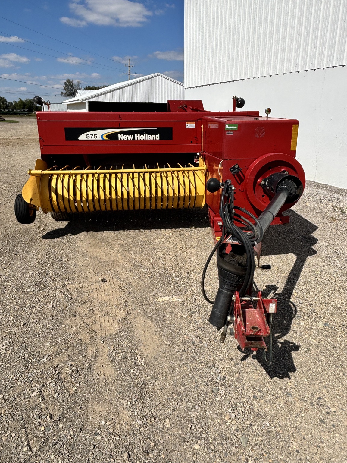 2005 New Holland 575 Image 4