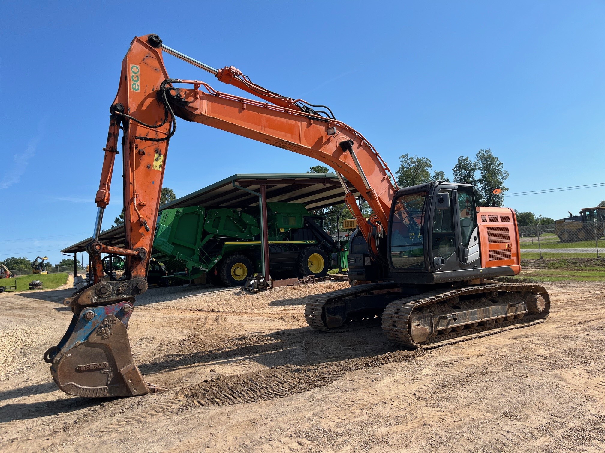 2014 Hitachi ZX225US LC-5B Image 1