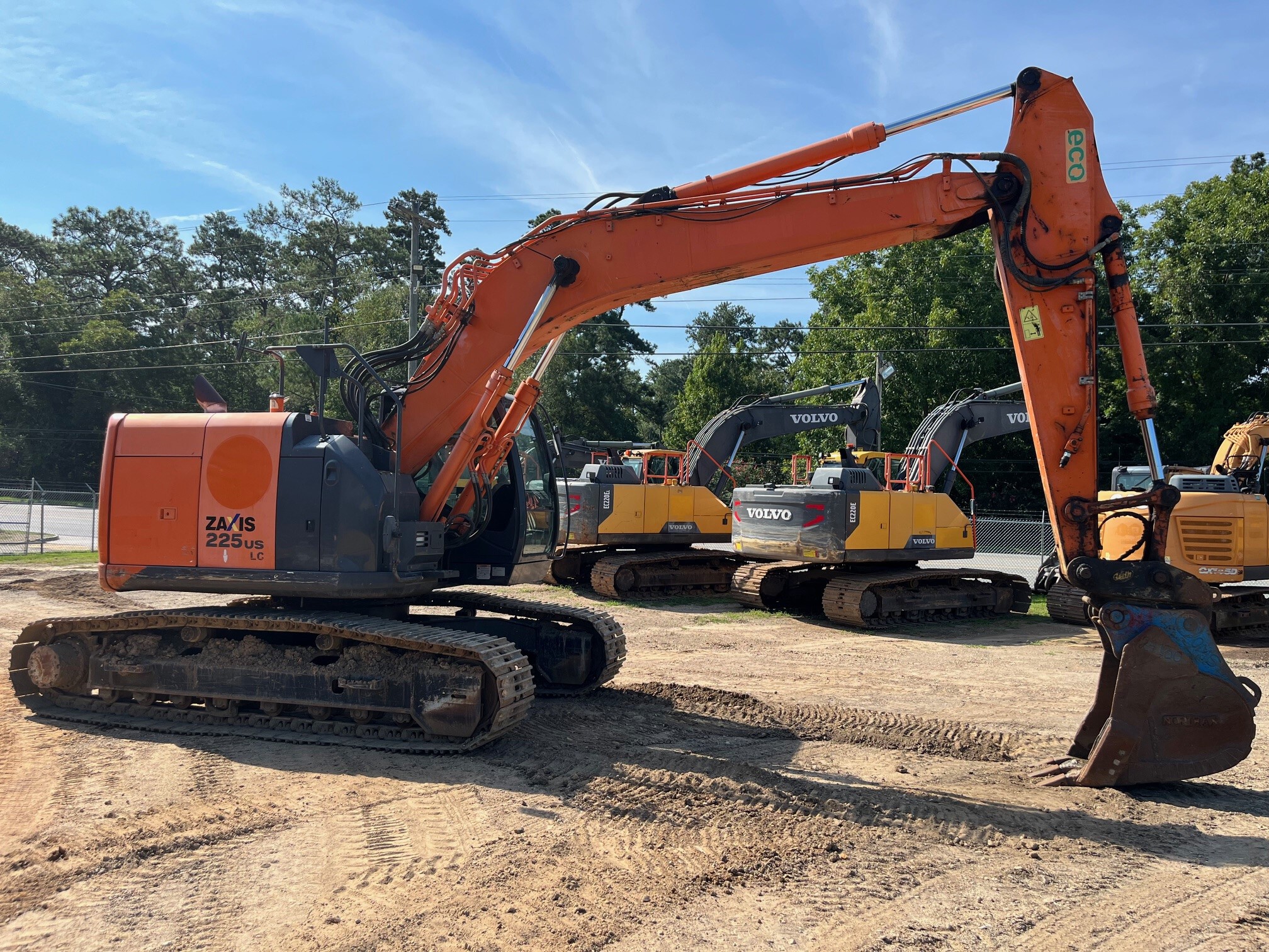 2014 Hitachi ZX225US LC-5B Image 4